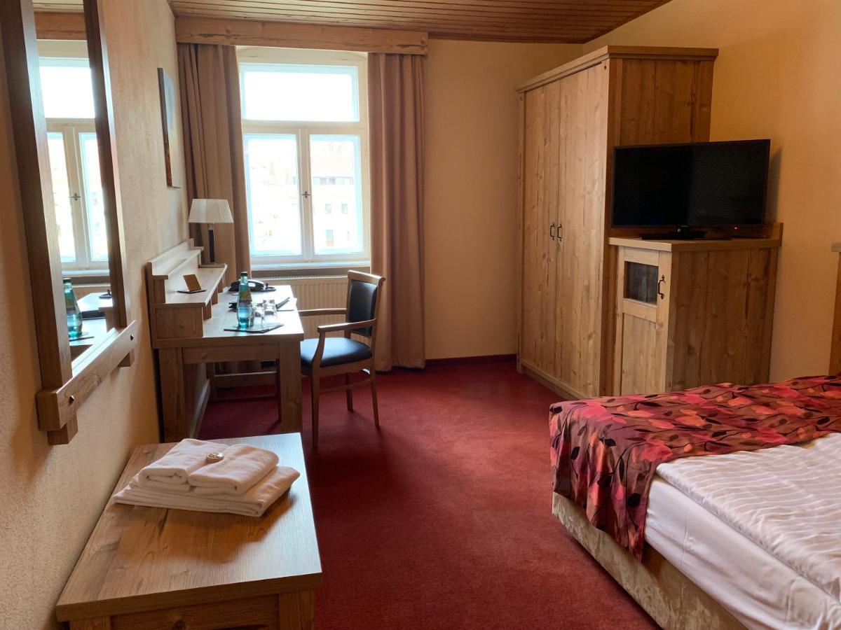 Hotel Goldner Loewe 施托尔彭 外观 照片